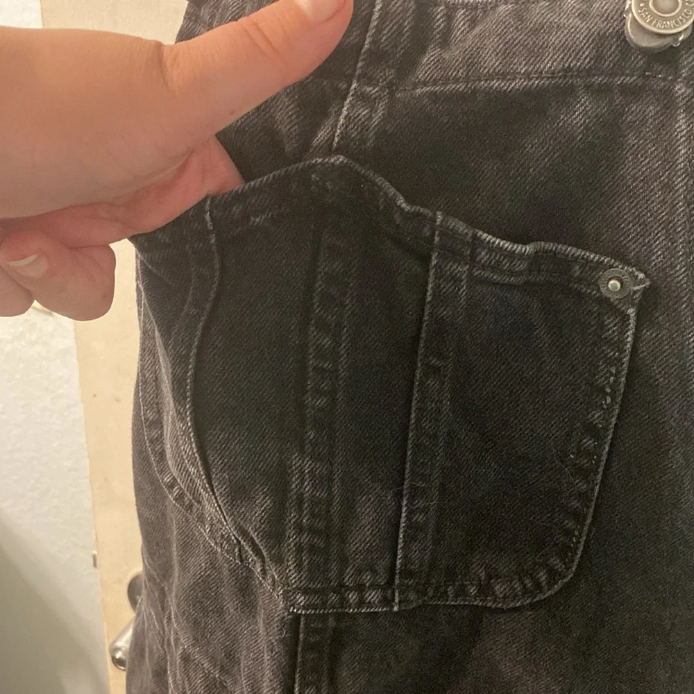 Old Navy Black Slouchy Non Stretch Denim Overalls Size S - Picture 8 of 11